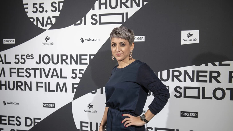 Grosse Anerkennung für ihren Erstlingsfilm: Boutheyna Bouslama wurde an den 55. Solothurner Filmtagen für "A la recherche de l'homme à la camera" mit dem "Prix de Soleure" ausgezeichnet.