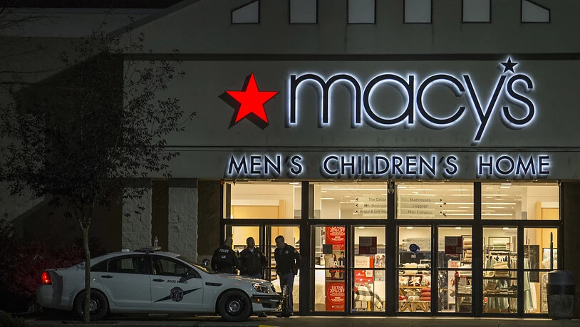 Der angeschlagene US-Shopping-Riese Macy's hat einen radikalen Sanierungsplan beschlossen. (Archivbild)