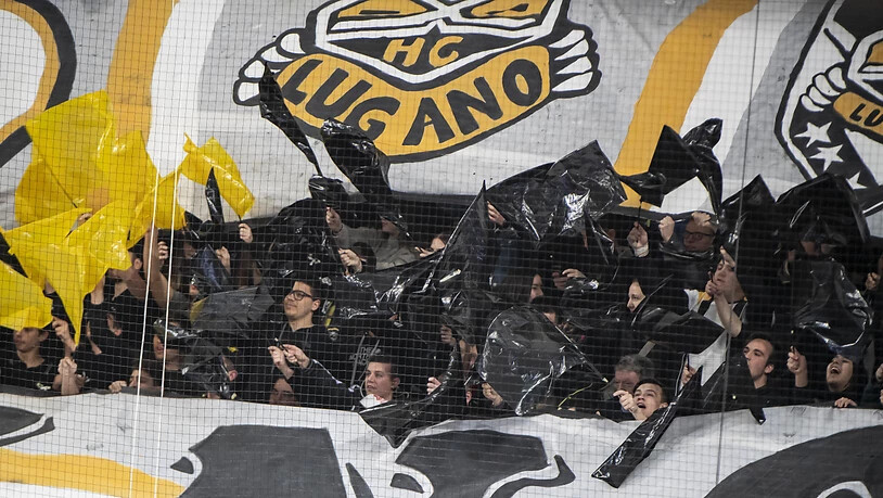 Enthusiastische Fans des HC Lugano. Ein solches Bild könnte lange nicht mehr zu sehen sein.