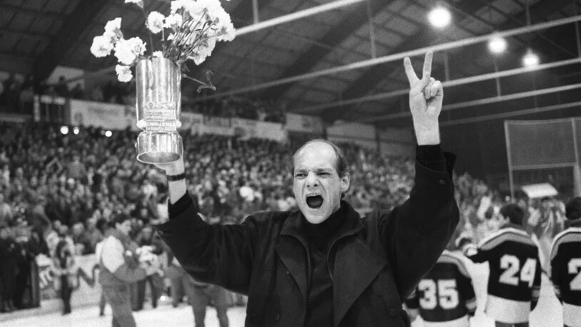John Slettvoll nach dem Meistertitel mit Lugano 1987
