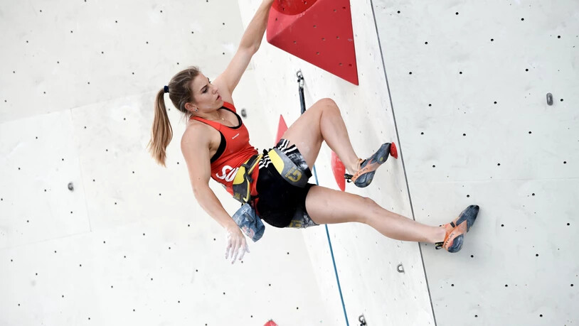 Die 28-jährige Zürcherin Petra Klingler in der Kletterwand