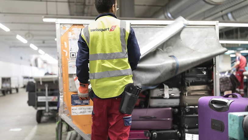 Die Coronavirus-Pandemie stürzt den Flughafen-Dienstleister Swissport in eine tiefe Krise. Aktuell beträgt der weltweite Umsatzeinbruch zwischen 70 und 80 Prozent.