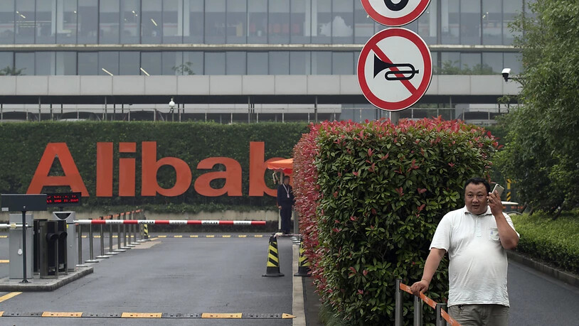 Der chinesische Onlinekonzern Alibaba investiert künftig viel Geld in den Ausbau des Geschäfts mit Cloud-Dienstleistungen. Damit will er dem US-Kontrahenten Amazon Konkurrenz machen.(Archivbild)