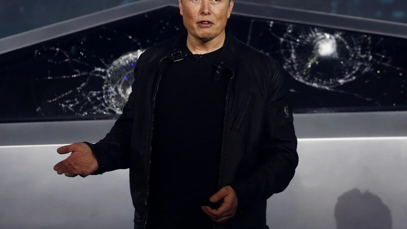 Tesla-Chef Elon Musk droht damit, seinen Firmensitz von Kalifornien nach Texas zu verlegen. (Archivbild)