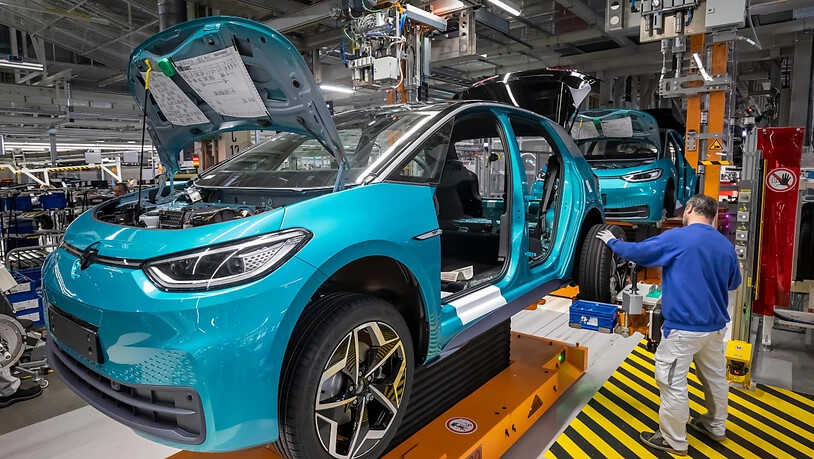 Der deutsche Autobauer VW investiert in China über zwei Milliarden Euro in die Elektromobilität.(Archivbild)