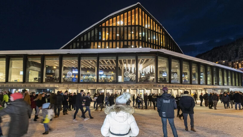 Streitpunkt: Peter Buser will am Davoser Eisstadion das vereinbarte Namens-Sponsoring sehen. Sichtbar ist es bislang nicht.