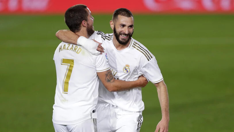 Karim Benzema (rechts) traf für Real gegen Valencia zweimal