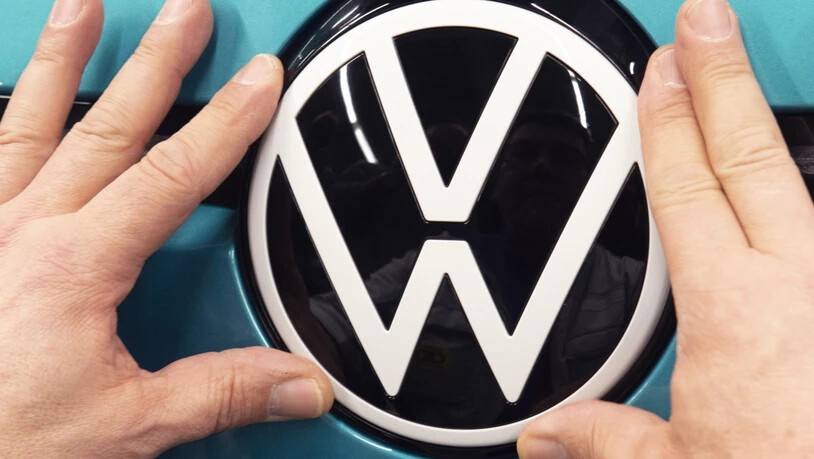 In ihren Ermittlungen zum Diesel-Abgasskandal hat die Staatsanwaltschaft am Mittwoch Geschäftsräume von Volkswagen und dem Autozulieferer Continental durchsucht.