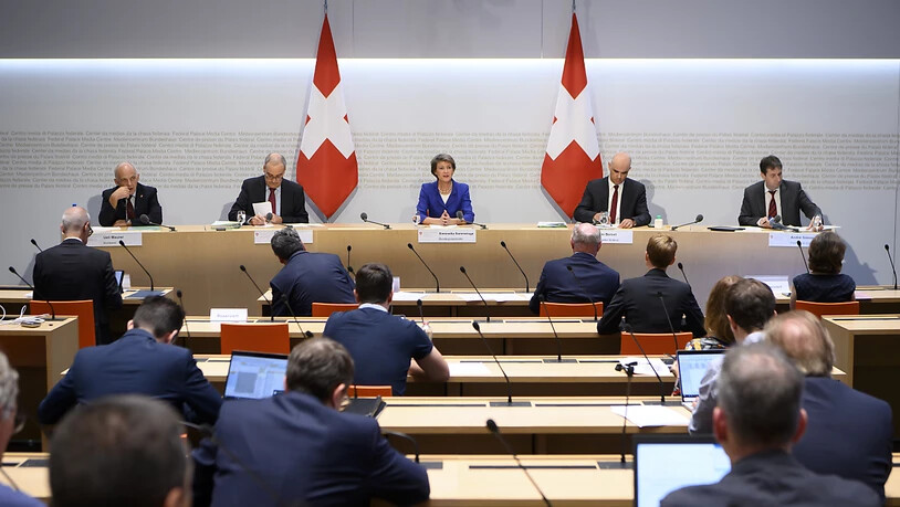 Medienkonferenz des Bundesrates über neue Massnahmen in der Coronavirus-Pandemie am Mittwoch im Medienzentrum des Bundeshauses in Bern.
