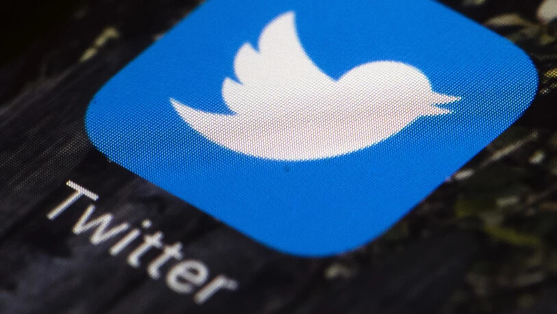Das Social-Media-Unternehmen Twitter führt Gespräche über eine Fusion mit TikTok. (Archivbild)