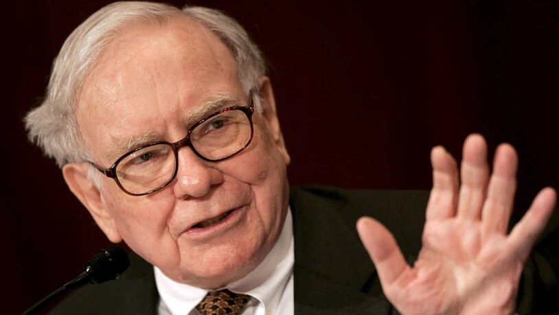 Der Starinvestor Warren Buffett hat seine Aktieninvestitionen bei einigen US-Banken abgebaut. (Archivbild)