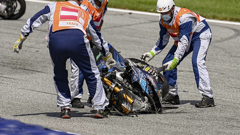 Ein zerstörtes Moto2-Motorrad nach dem Unfall des Italieners Enea Bastianini
