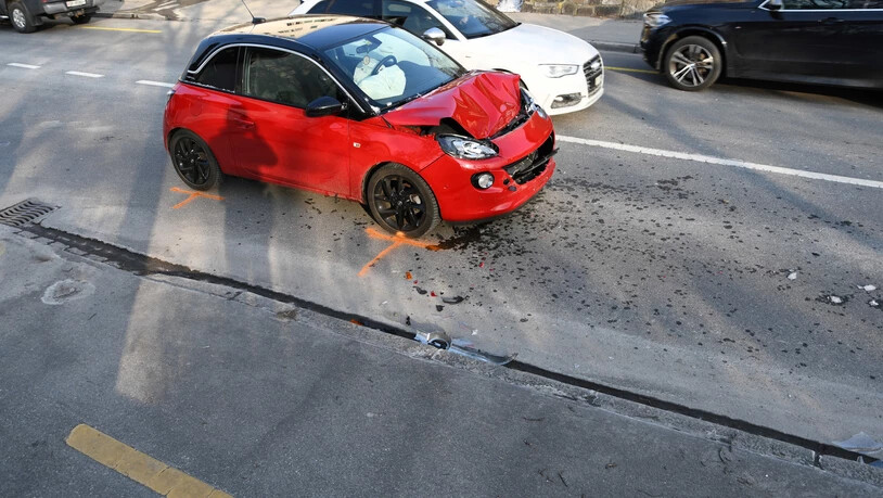 Das Auto des Unfallverursachers musste abgeschleppt werden.