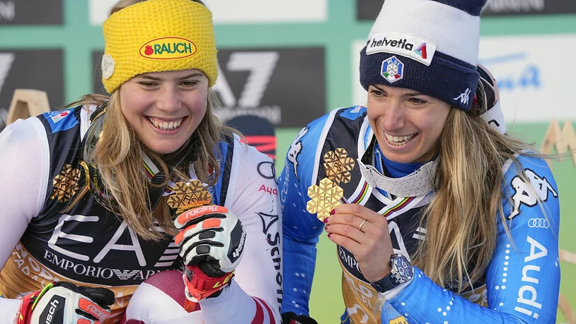 Katharina Liensberger (links) und Marta Bassino gewannen letztlich beide Gold