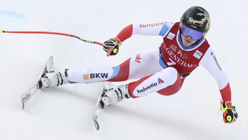 Lara Gut-Behrami holt ihren 32. Weltcupsieg, den 11. in der Abfahrt, mit 0,32 Sekunden Vorsprung vor Teamkollegin Corinne Suter - beide Schweizerinnen wahrten damit ihre Chancen auf den Gewinn des Abfahrts-Weltcups