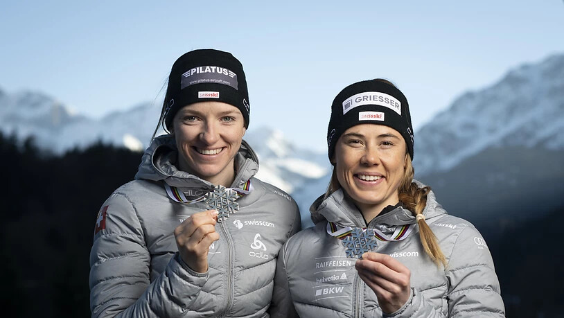 Strahlen mit ihren Silbermedaillen um die Wetter: Nadine Fähndrich (li.) und Laurien van der Graaff