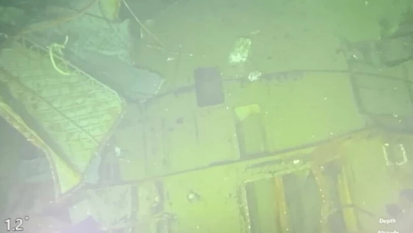 dpatopbilder - HANDOUT - Wrackteile des U-Boots «KRI Nanggala 402» liegen Unterwasser. Vier Tage nach seinem Verschwinden vor der Küste Balis ist das indonesische Marine-U-Boot gefunden worden. Foto: -/Indonesian Navy/AP/dpa - ACHTUNG: Nur zur…