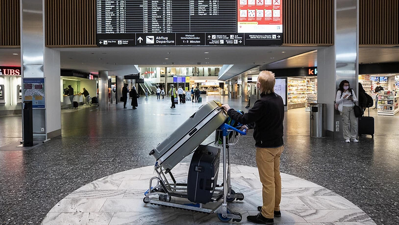 Im April 2021 sind am Flughafen Zürich mehr Flugzeuge gestartet und gelandet. (Archiv)