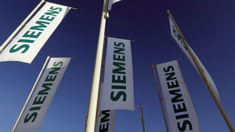 Siemens hebt nach einem Gewinnsprung zum zweiten Mal die Prognose an. (Archiv)