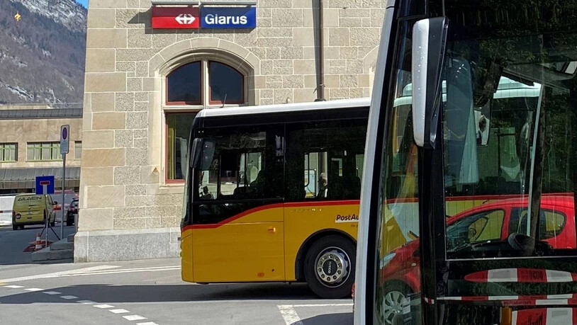 Bundesverwaltungsgericht bestätigt: Postautos fahren weiterhin im Glarnerland .