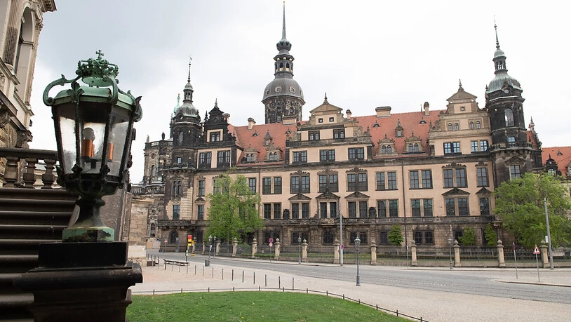 ARCHIV - Das Residenzschloss mit dem historischen Grünen Gewölbe der Staatlichen Kunstsammlungen Dresden. Foto: Sebastian Kahnert/dpa-Zentralbild/dpa