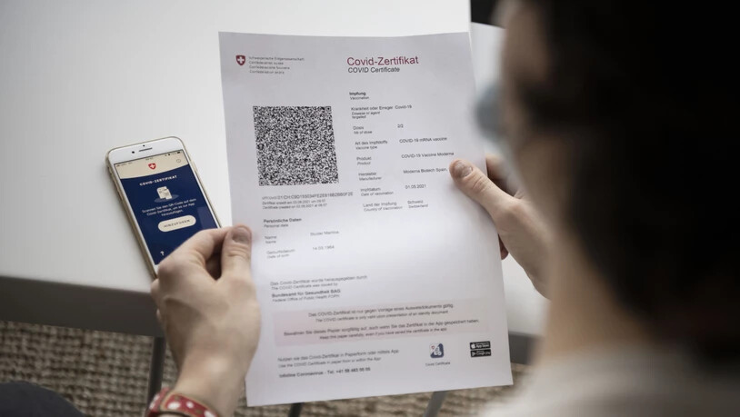 2'462'876 Zertifikate wurden in der Schweiz bisher für vollständig Geimpfte ausgestellt,  62'603 Genesene erhielten ebenfalls ein Zertifikat. (Archivbild)