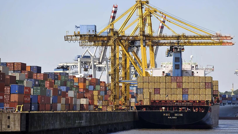 Die deutschen Exporteure profitieren von der weltweiten Konjunkturerholung. Erstmals seit Ausbruch der Coronapandemie kletterten die deutschen Exportzahlen im Juni über das Vorkrisenniveau.(Archivbild)