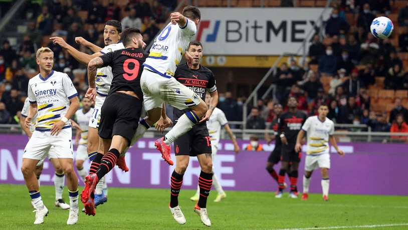 In Mailand bringt Olivier Giroud Inters Stadtrivale AC Milan gegen Hellas Verona nach 59 Minuten mit dem Anschlusstreffer per Kopf zurück ins Spiel