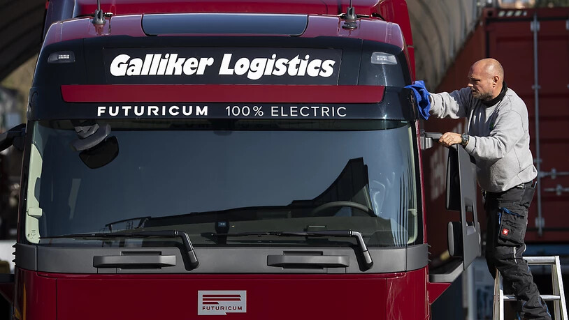 In der Schweiz zeichnet sich - im Gegensatz zu Teilen im übrigen Europa - nach Ansicht des Logistikkonzerns Galliker keine Versorgungskrise wegen fehlender LKW-Fahrer ab. (Archivbild)