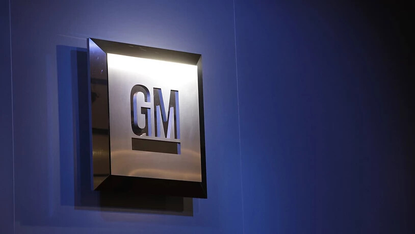 Die Chipkrise hat den US-Autobauer General Motors ausgebremst. Der den Aktionären zuzurechnende Reingewinn halbierte sich im dritten Quartal fast auf 2,4 Milliarden Dollar. (Archivbild)