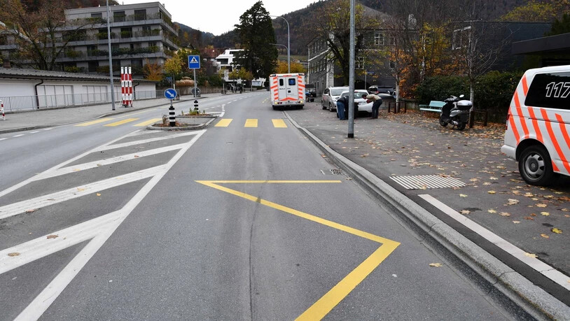 Die Rettung Chur brachte die Rollerfahrerin ins Kantonsspital Graubünden.