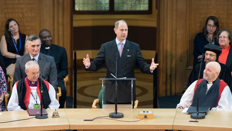 Prinz Edward (M), Earl of Wessex hält die Ansprache der Königin ihrem Namen bei der nationalen Versammlung der Kirche von England im Church House in London. Wegen ihrer gesundheitsbedingten Ruhepause hat sich Queen Elizabeth II. bei dem wichtigen Termin…