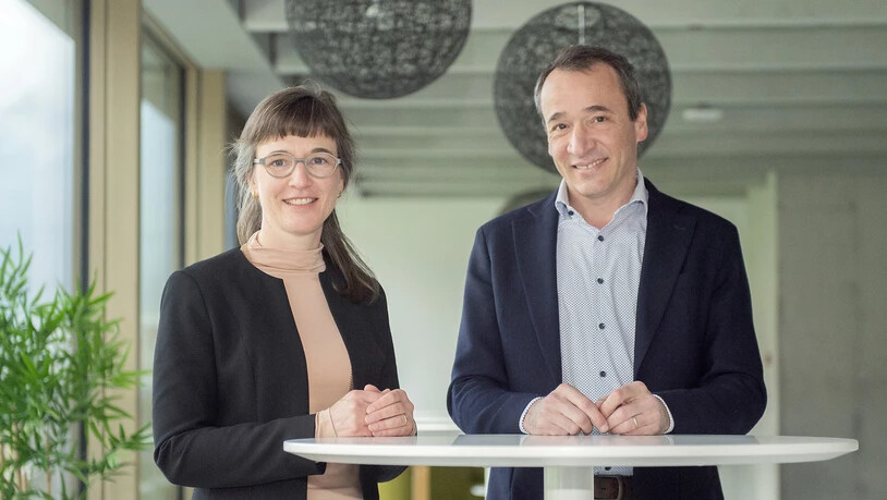 Regierungsrätin Carmelia Maissen und Regierunsgrat Martin Bühler blicken auf die ersten 100 Tage in der Bündner Kantonsregierung zurück. 