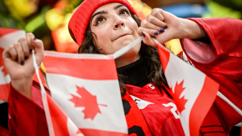 Strahlende Kanadierinnen: Die Fans des Team Canada sind begeistert. 