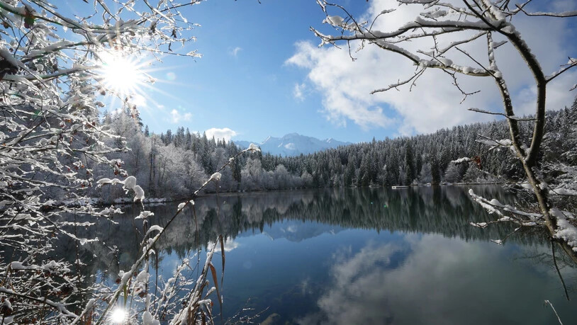 3. Platz: Der Crestasee mit Sonne und Schnee.