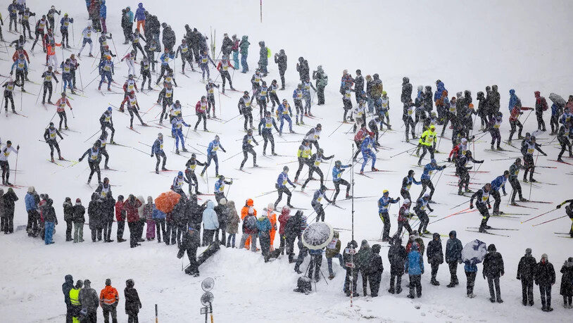 Dichtestress: Rund 13 000 Läuferinne und Läufer starten in Silvaplana. 