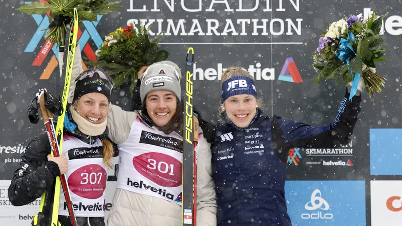 Siegerinnenbild: Giuliana Werro (Mitte) strahlt mit Federica Sanfilippo (links) und Carla Wohler. 