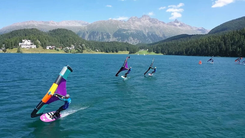 Trendsportart: Zum ersten Mal wurde in St. Moritz eine Europameisterschaft im «Wingfoil-Race» durchgeführt.
