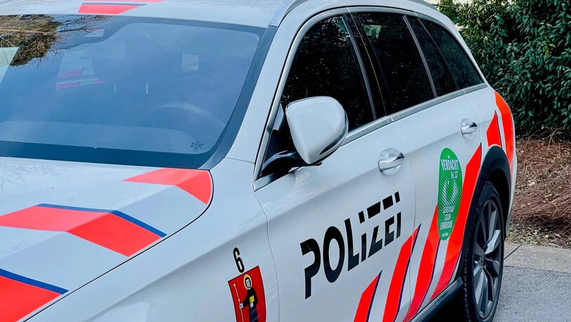 Die Kantonspolizei Glarus sucht nach Hinweisen im Zusammenhang mit der Tat.