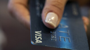 Der Kreditkartenkonzern Visa hat auch in der Corona-Pandemie hohe Gewinne erzielt. (Archivbild)