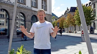 Aus Tschechien nach Graubüdnen: Chur-Unihockey-Torhüter David Rytych sieht sich die Stadt an.