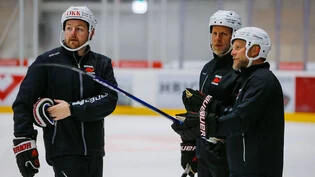 Starkes Team: Björn Gerhard (links) verantwortet zukünftig den Sportbereich beim EHC Chur. Reto (Mitte) und Jan von Arx bleiben dem My-Hockey-Klub als Trainer erhalten.