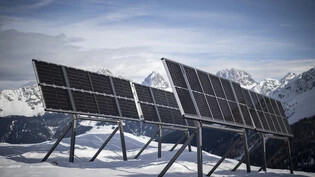 Abgelehnt: In der Val Nandro bleibt es hinsichtlich alpiner Fotovoltaik im grossen Stil bei der Testanlage des Elektrizitätswerks EWZ.