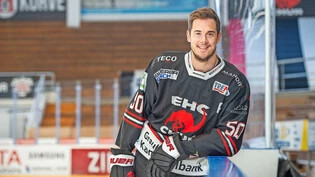 Yannick Bucher, Eishockeyspieler beim EHC Chur, fotografiert am 11.1.22 im Thomas-Domenig-Stadion in Chur.