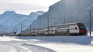 Keine Priorität: Eine Zugverbindung zwischen Glarus und Graubünden unter dem Tödi (hinten links) steht für den Kanton Graubünden aktuell nicht auf der Traktandenliste.