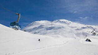 St. Moritz liegt auf dem 2. Platz der 15 schönsten Winterskiorte.