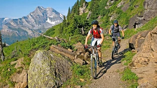 Gute Aussichten: Der neue Bikeweg führt durch attraktives Terrain in Glarus Süd.