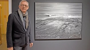 Von der Macht der Elemente: Guido Baselgia stellt in der aktuellen Schau in der Galerie Loewen in Chur unter anderem seine Fotografie «Weltraum XLII» aus.