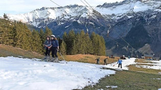 Vor zwei Jahren kämpften die Glarner Skigebiete darum, zur Weihnachtszeit überhaupt Wintersport ermöglichen zu können.