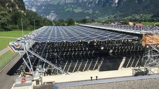 Ja zu Solarpanels: Analog der ARA Seez in Flums (Bild) wird nun auch die Anlage in Jona ein Solarfaltdach erhalten.